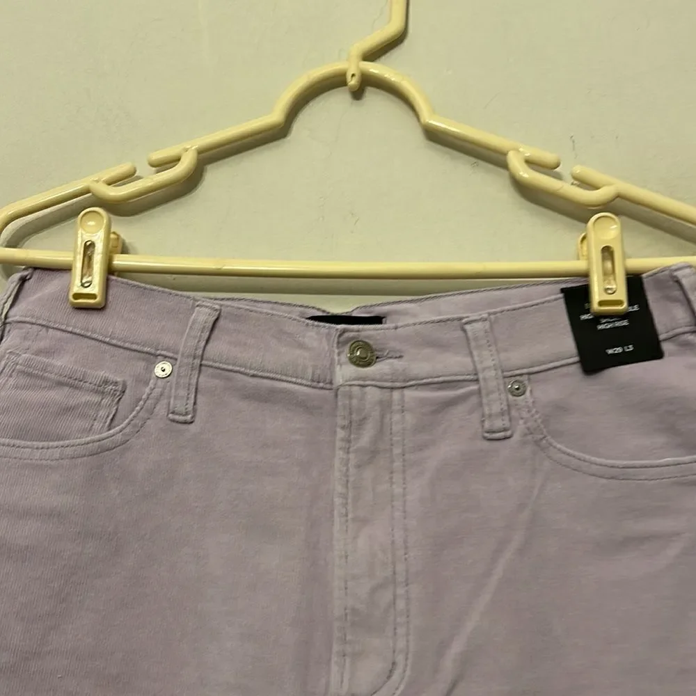 Silver Jeans Co lavender corduroy high rise eco friendly shorts Size 29 New